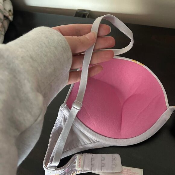 Pink Victoria’s Secret Daisy print bra 32C super push up bombshell padding - Picture 7 of 8